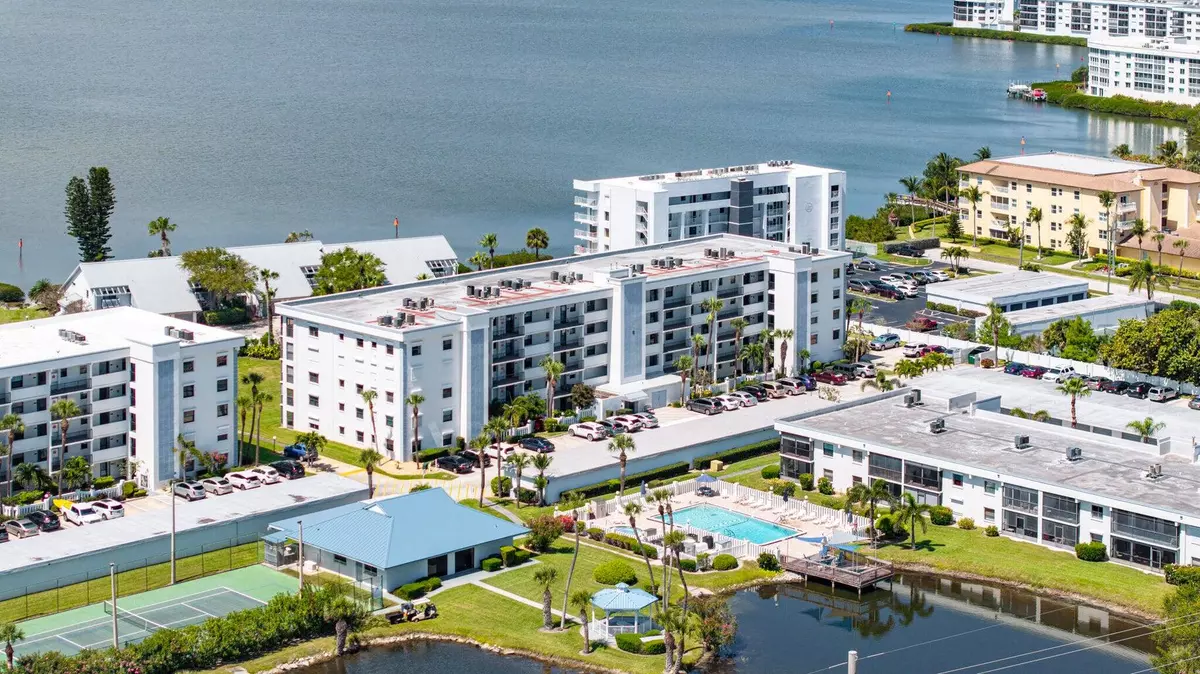 Cocoa Beach, FL 32931,3165 N Atlantic AVE #B203