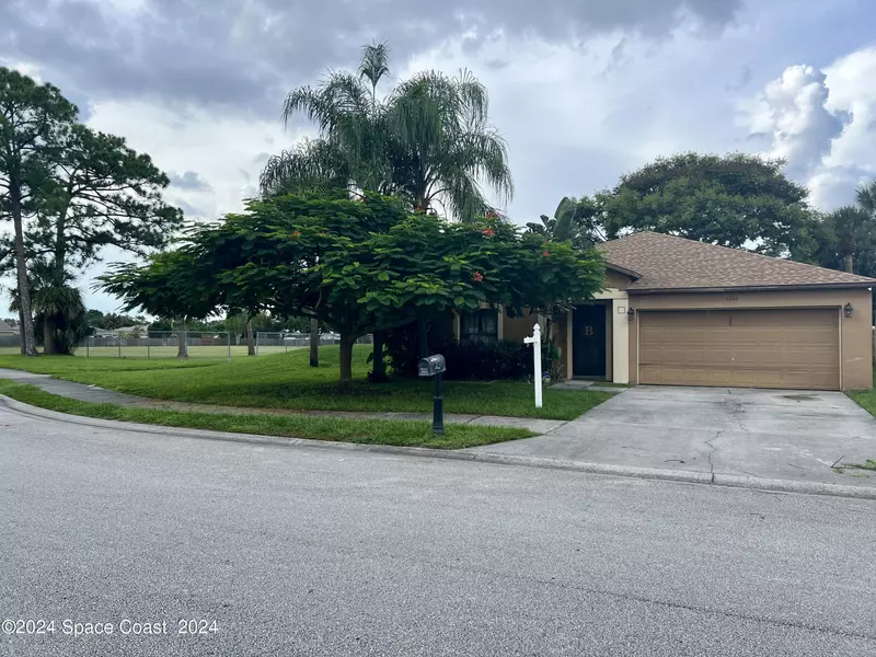 4266 Mount Carmel LN, Melbourne, FL 32901