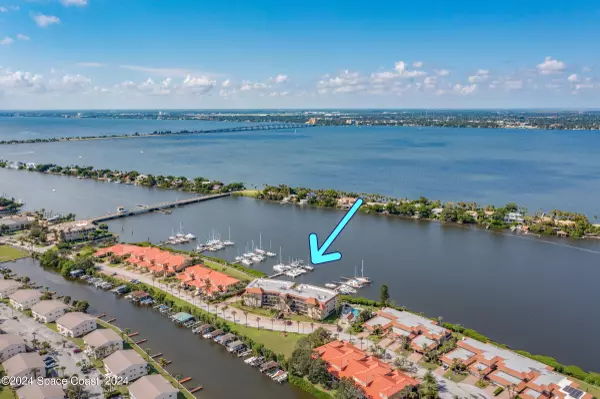 18 Marina Isles BLVD #101, Indian Harbour Beach, FL 32937