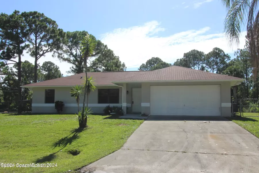 725 Dalhart AVE SW, Palm Bay, FL 32908