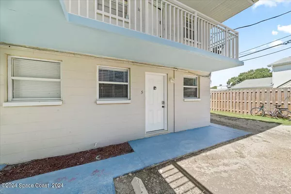 406 Tyler AVE #5, Cape Canaveral, FL 32920