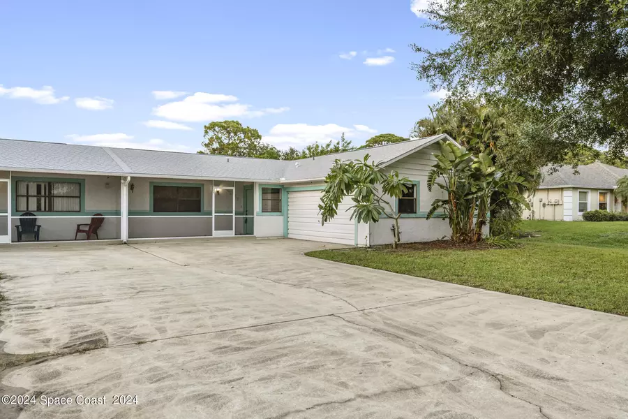 4077 Shuttle CT, Merritt Island, FL 32953