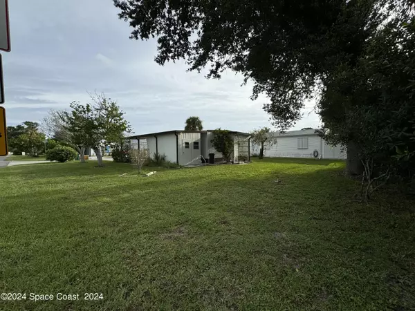 Barefoot Bay, FL 32976,527 Egret CIR