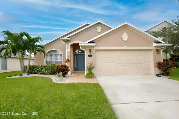 2403 Glasbern CIR, Melbourne, FL 32904