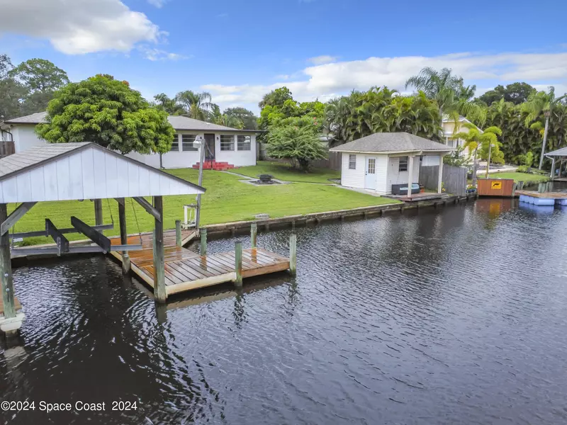 941 Sunswept RD NE, Palm Bay, FL 32905