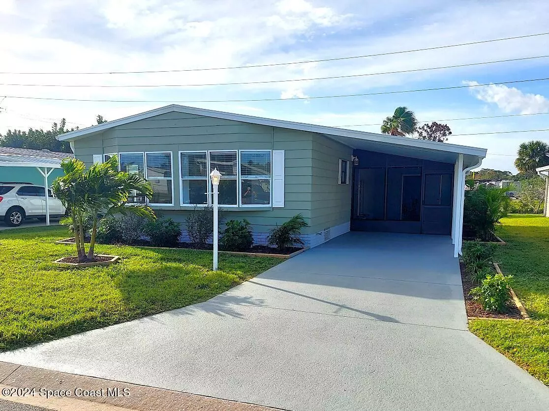 Barefoot Bay, FL 32976,825 Vireo DR