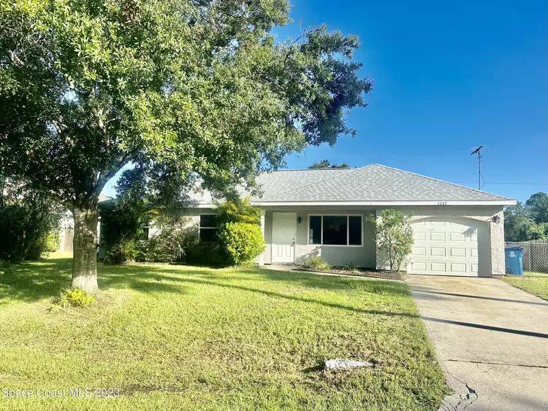 1247 Valleybrook RD SE, Palm Bay, FL 32909