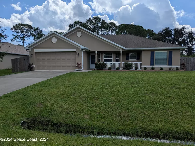 860 Ravenswood ST SE, Palm Bay, FL 32909