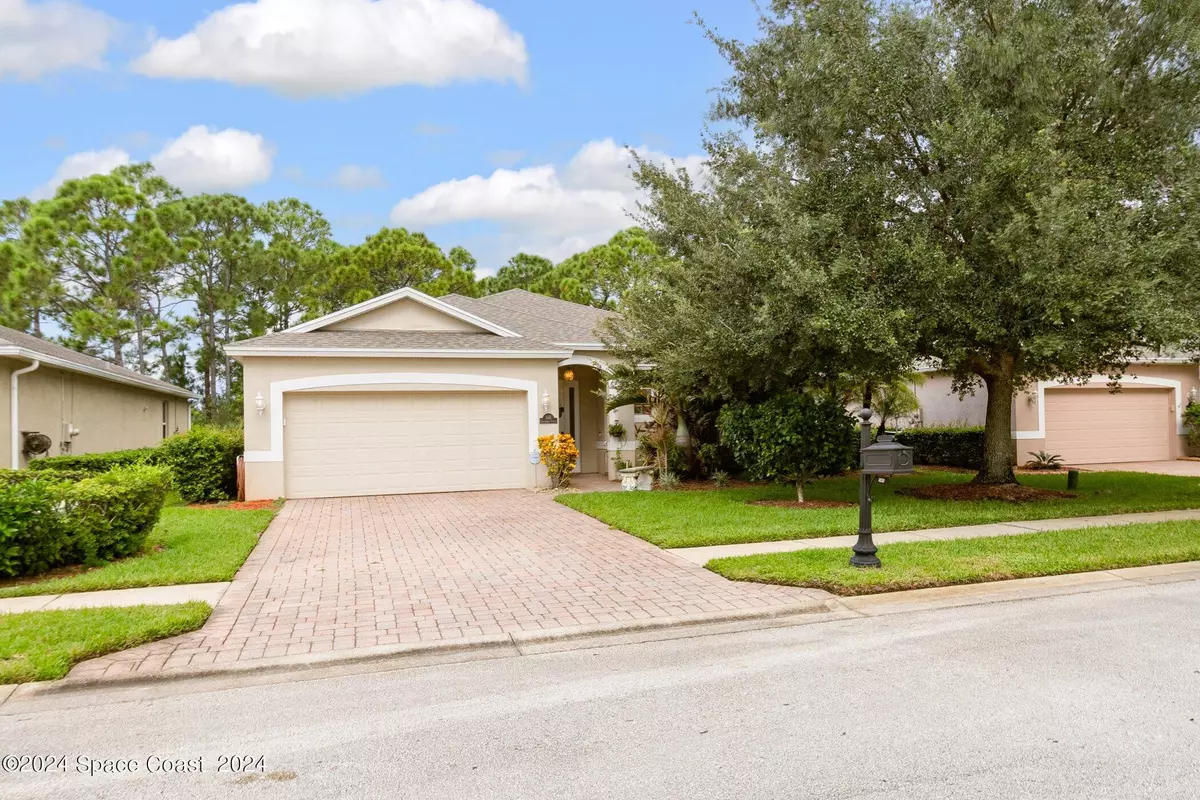 Palm Bay, FL 32909,565 Gardendale CIR SE