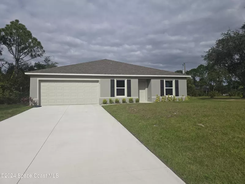 295 Crescent ST SE, Palm Bay, FL 32909