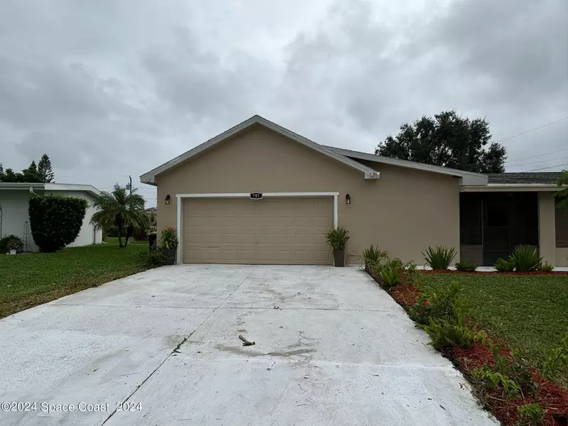 797 James CIR, Palm Bay, FL 32905