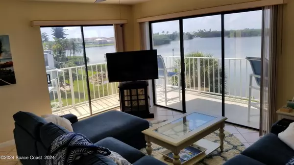 Cocoa Beach, FL 32931,190 Seminole LN #305