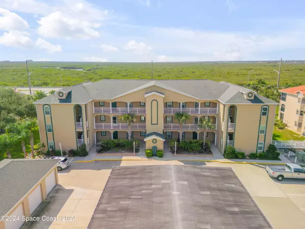 New Smyrna Beach, FL 32169,468 Bouchelle DR #227