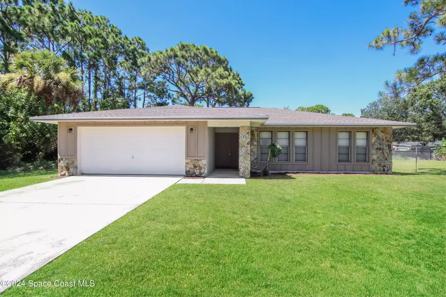 273 Cactus ST SE, Palm Bay, FL 32909