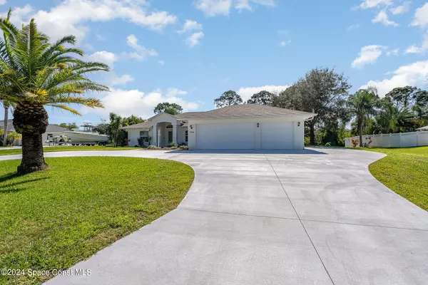 784 Holden AVE, Sebastian, FL 32958