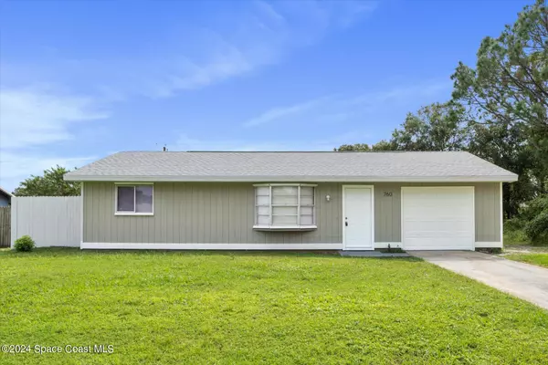 760 Avalon ST SE, Palm Bay, FL 32909