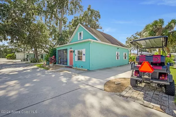 Titusville, FL 32796,2601 Frontier DR #327