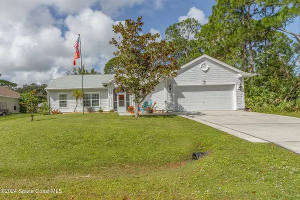 931 Pandora RD SE, Palm Bay, FL 32909