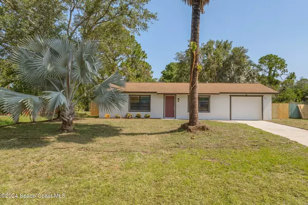 861 Furth RD NW, Palm Bay, FL 32907