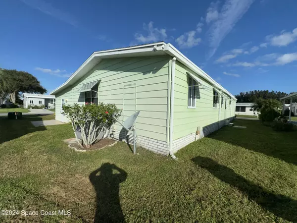 Barefoot Bay, FL 32976,345 Loquat DR