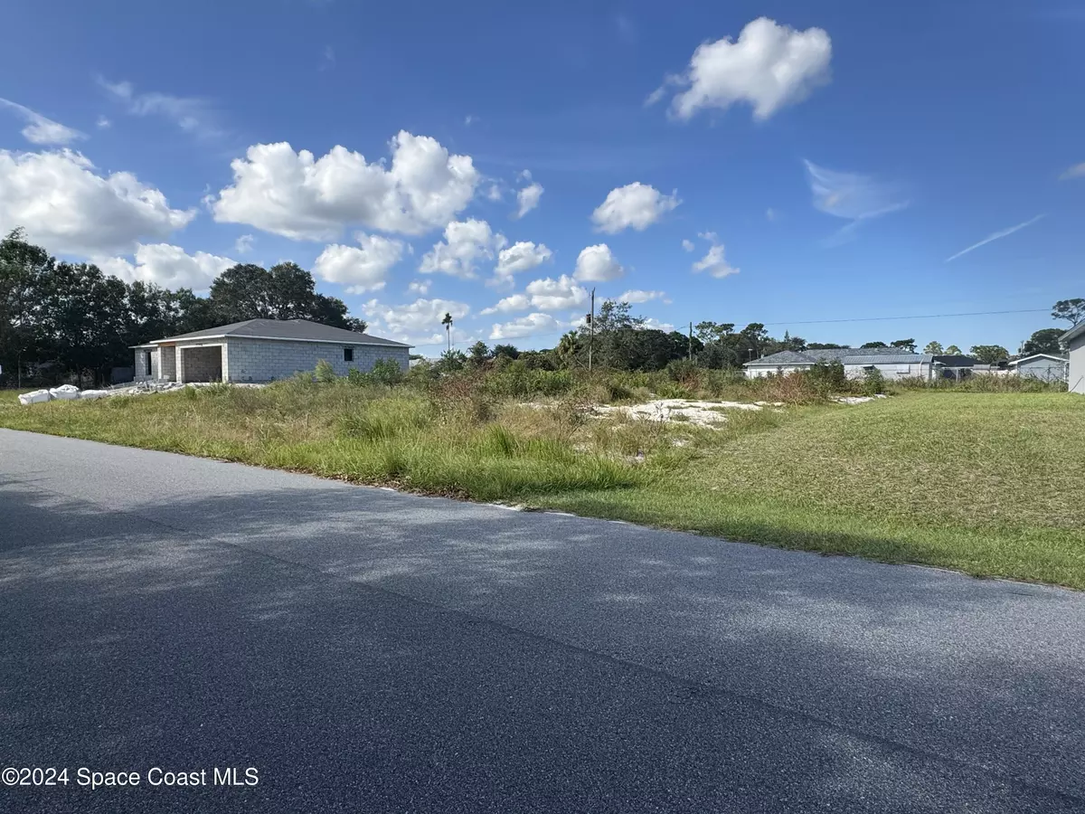 Palm Bay, FL 32909,1633 Waneta ST SE