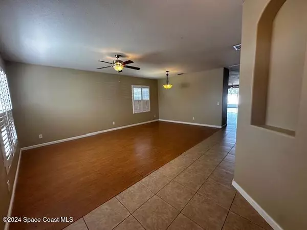 Cocoa, FL 32926,642 Cressa CIR