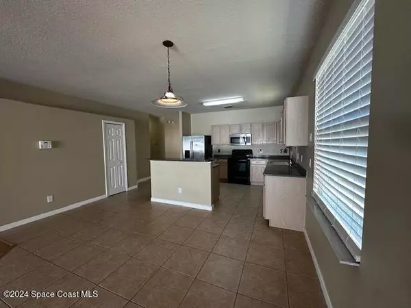 Cocoa, FL 32926,642 Cressa CIR