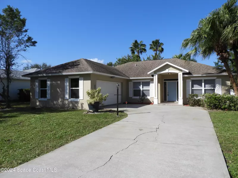 4825 47th CT, Vero Beach, FL 32963