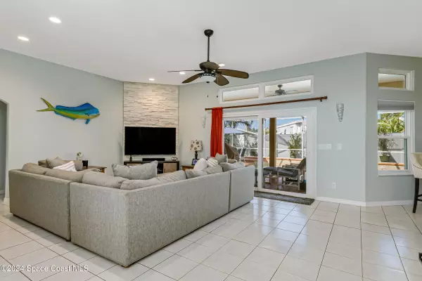 Melbourne Beach, FL 32951,194 Captiva CT