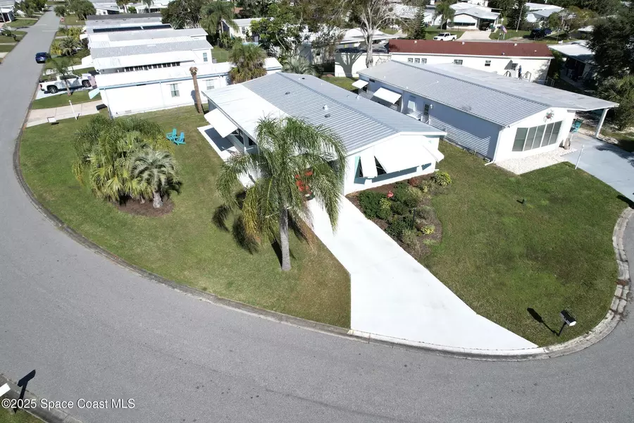 706 Silverthorn CT, Barefoot Bay, FL 32976