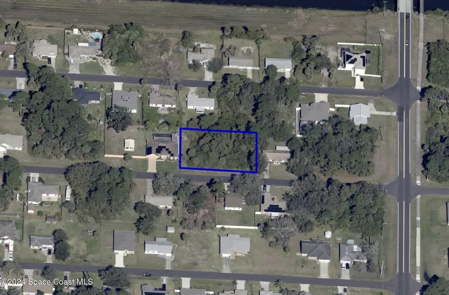 919 Pyracantha St NW, Palm Bay, FL 32907