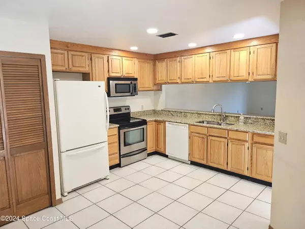 Palm Bay, FL 32905,1214 Island Green DR NE #39