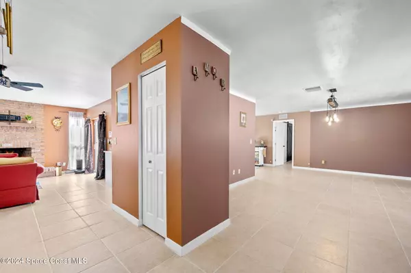 Palm Bay, FL 32907,1848 Edith ST NE