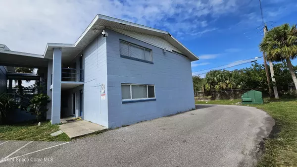 140 Minna LN #107, Merritt Island, FL 32953