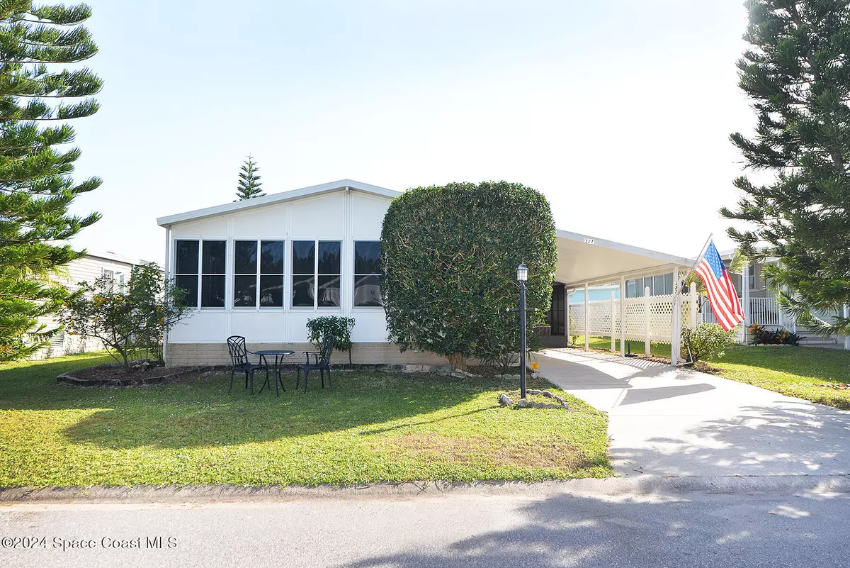 Barefoot Bay, FL 32976,327 Kiwi DR