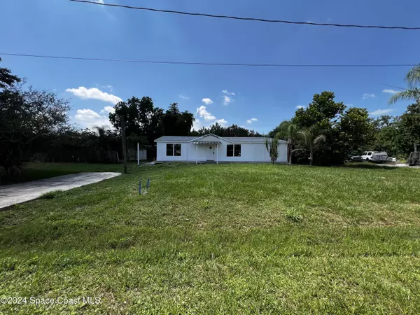 565 Vivian DR, Cocoa, FL 32926