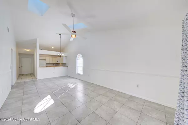 Melbourne, FL 32935,2206 Breezy CIR