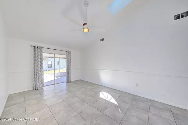 Melbourne, FL 32935,2206 Breezy CIR