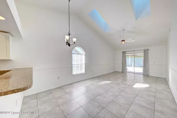 Melbourne, FL 32935,2206 Breezy CIR