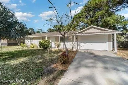 1049 Baysinger ST NW, Palm Bay, FL 32907