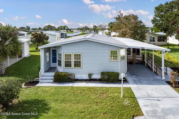 Micco, FL 32976,7674 Fox Hunter CIR #L24