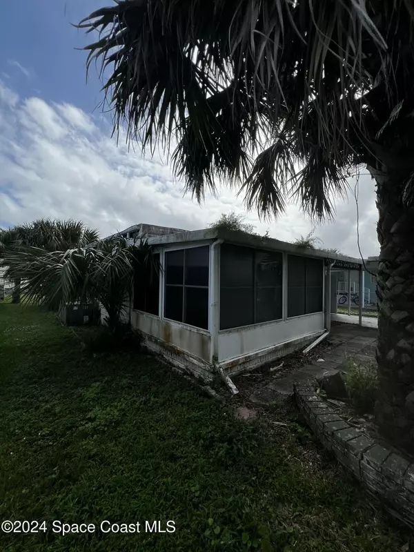 Sebastian, FL 32976,722 Lark Dr