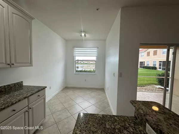 Sarasota, FL 34243,3656 Parkridge Circle #28-105