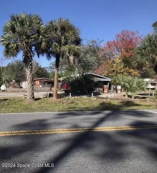 Interlachen, FL 32148,882 County Road 310