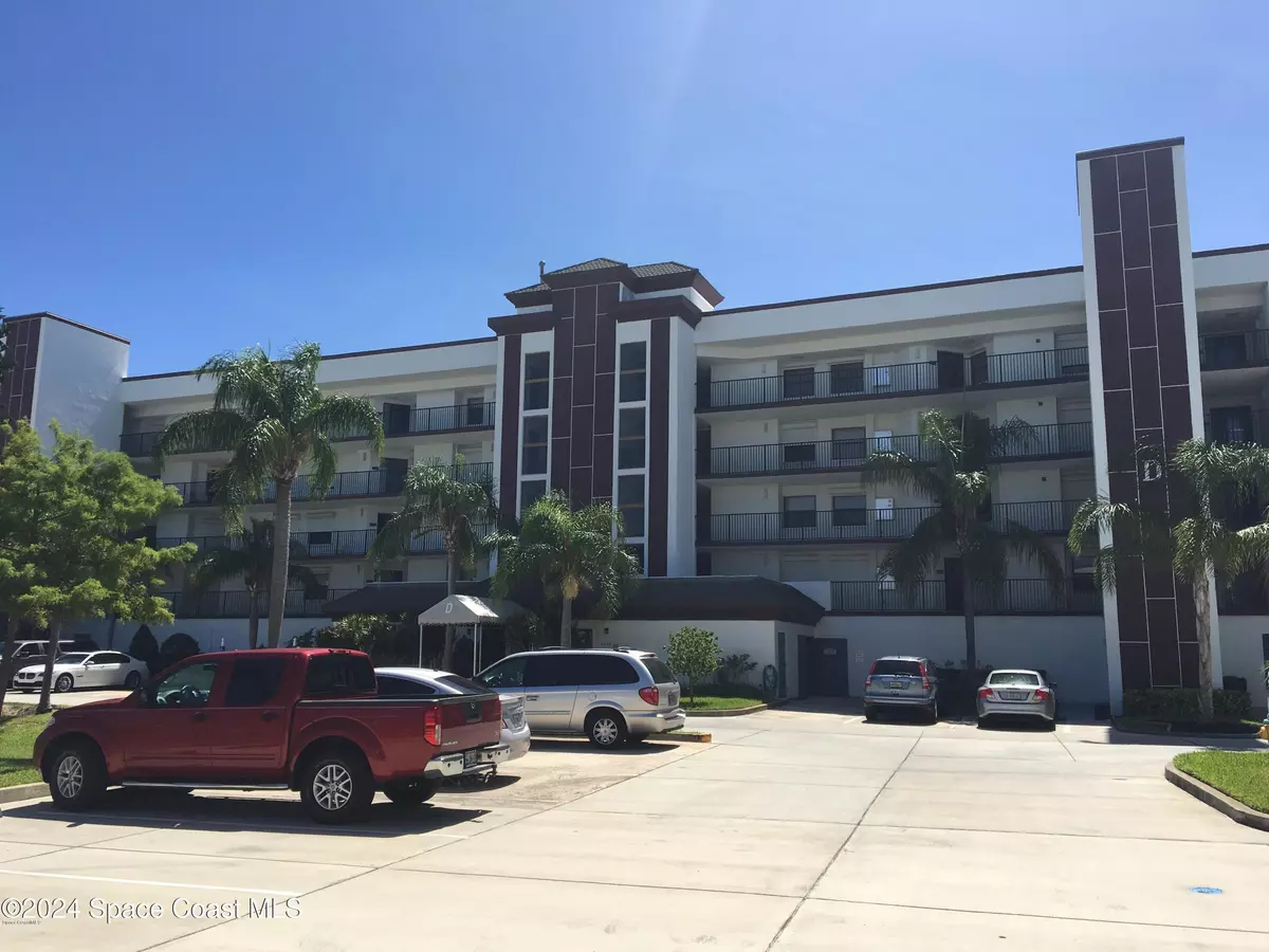 Cocoa Beach, FL 32931,3613 S Banana River BLVD #304