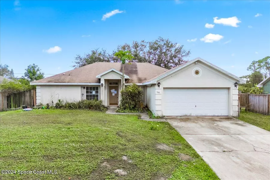 300 Bali ST SE, Palm Bay, FL 32909