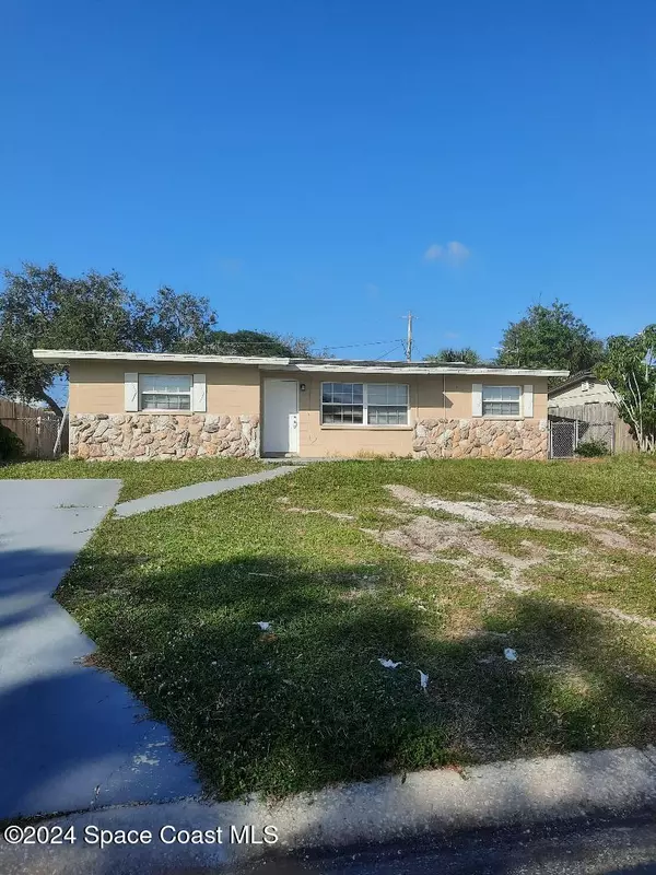 2436 Sadler LN, Melbourne, FL 32935