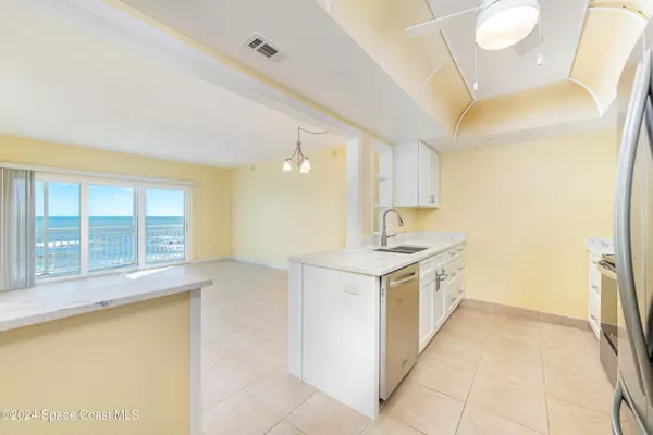 Satellite Beach, FL 32937,205 Highway A1a #504