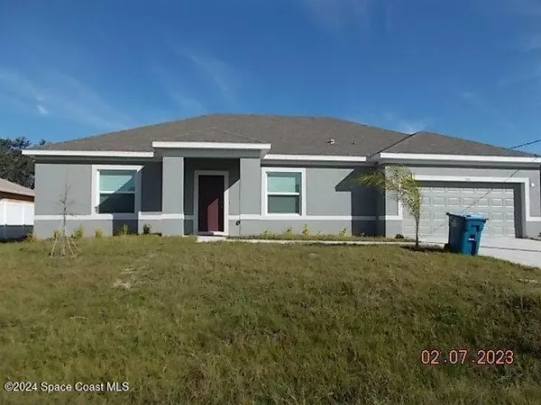 555 Fitzsimmons ST, Palm Bay, FL 32908