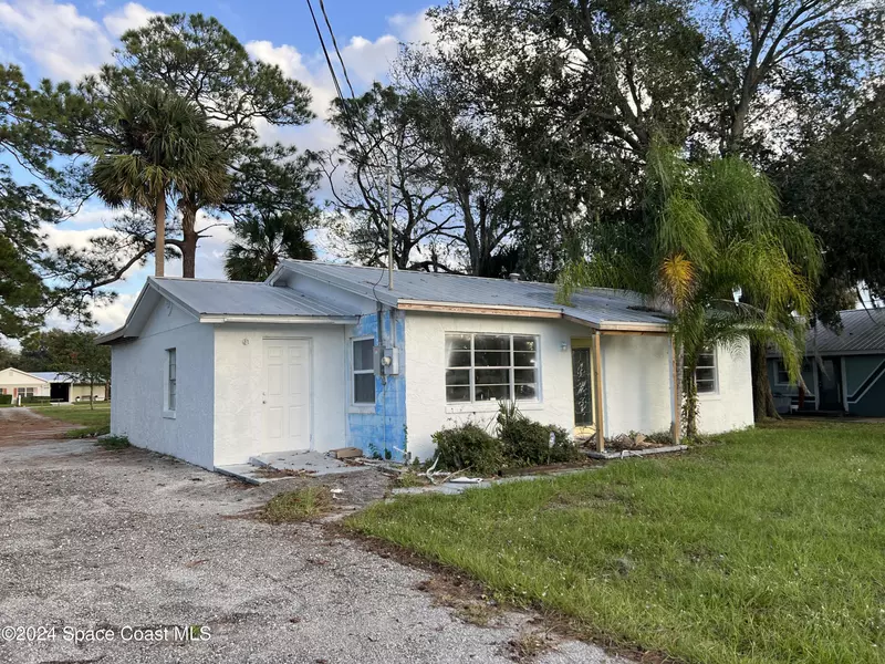 4217 S Hopkins AVE, Titusville, FL 32780